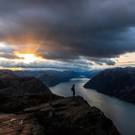 Campeggio Hikers & Bikers Camp, Part Of Preikestolen Basecamp - Preikestolen Trailhead